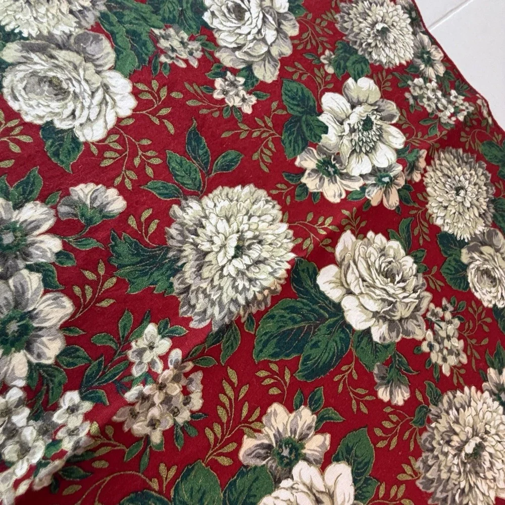 Vintage Red, Gold & White Floral Linen Cotton Napkins Set of 4 Cottagecore